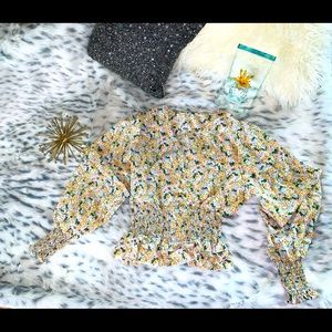 Hermosa blusa floreada